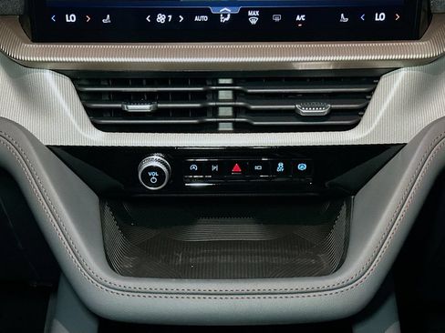 New 2026 Ford Explorer Active AWD/4WD image 12