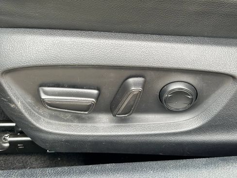 Used 2021 Toyota Camry SE FWD image 21