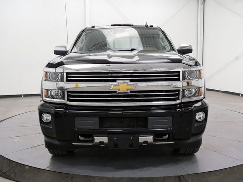 Used 2015 Chevrolet Silverado 2500 High Country AWD/4WD image 2