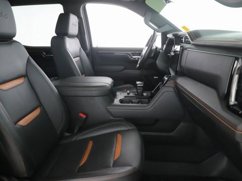 Used 2023 GMC Sierra 1500 AT4 w/ Technology Package image 32