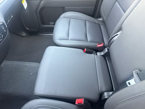 New 2026 GMC Sierra 2500 SLT AWD/4WD image 21