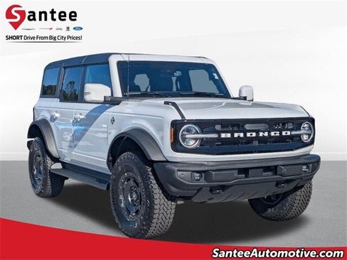 New 2025 Ford Bronco Outer Banks image 1