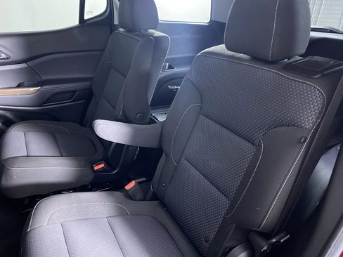 Certified 2023 GMC Acadia SLE w/ Driver Convenience Package FWD image 22