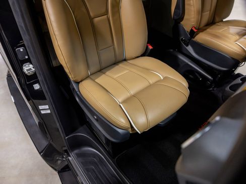 Used 2025 Mercedes-Benz Sprinter 3500 image 17