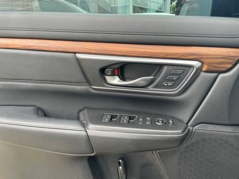 Used 2019 Honda CR-V Touring image 14
