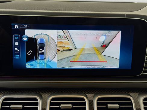 Used 2025 Mercedes-Benz GLS 63 AMG 4MATIC image 18