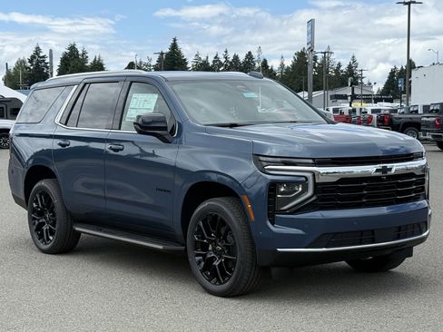 New 2026 Chevrolet Tahoe LS w/ LPO, Dark Essentials Package AWD/4WD image 7