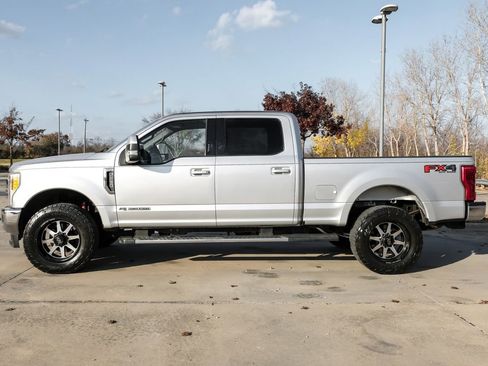 Used 2017 Ford F250 Lariat w/ FX4 Off-Road Package image 16