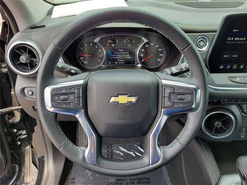 Used 2024 Chevrolet Blazer LT FWD image 22