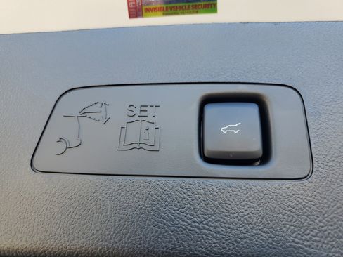 New 2025 Lincoln Corsair Reserve w/ Equipment Group 202A image 32