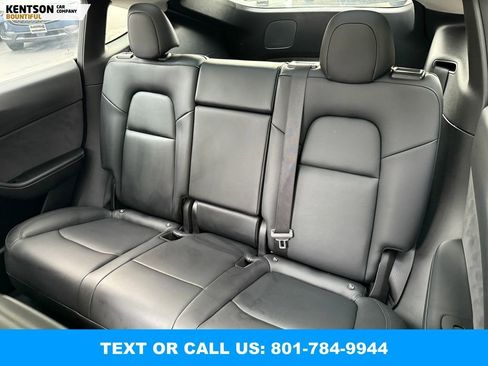 Used 2022 Tesla Model Y Long Range image 29