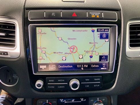 Used 2016 Volkswagen Touareg TDI image 3