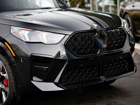 New 2026 BMW X2 xDrive28i w/ Technology Package image 2