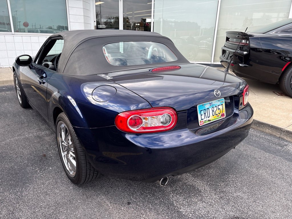 Used 2012 MAZDA MX-5 Miata Touring RWD image 6