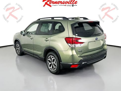 Used 2020 Subaru Forester Premium image 5