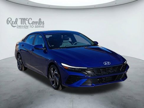 Used 2025 Hyundai Elantra SEL image 7