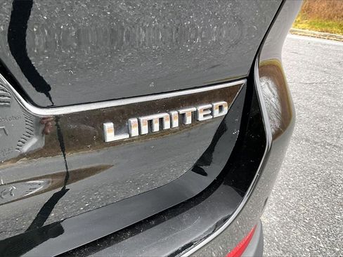 Used 2021 Jeep Grand Cherokee L Limited image 23