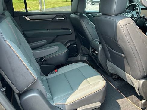 Used 2025 GMC Acadia AT4 AWD/4WD image 32
