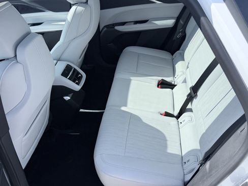 Used 2024 Cadillac Lyriq Luxury RWD image 38