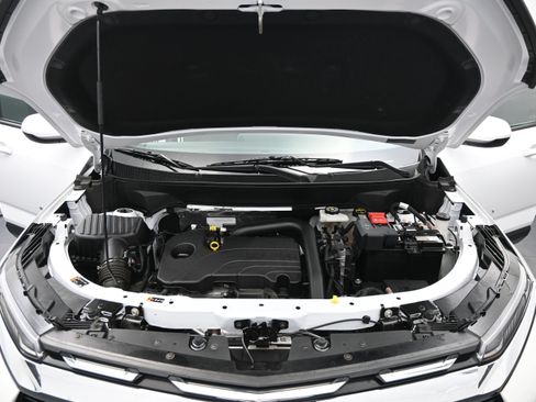 Used 2025 Chevrolet Equinox LT FWD image 22