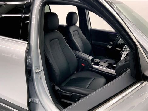 Certified 2022 Mercedes-Benz GLB 250 image 11
