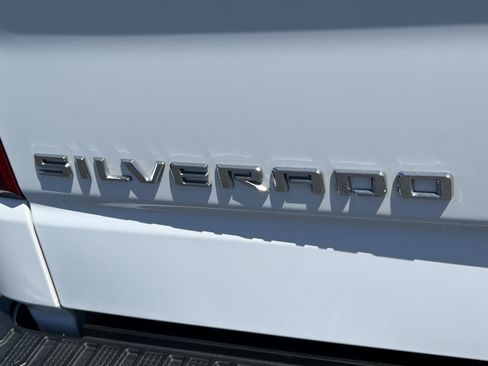 Used 2021 Chevrolet Silverado 1500 RST AWD/4WD image 9