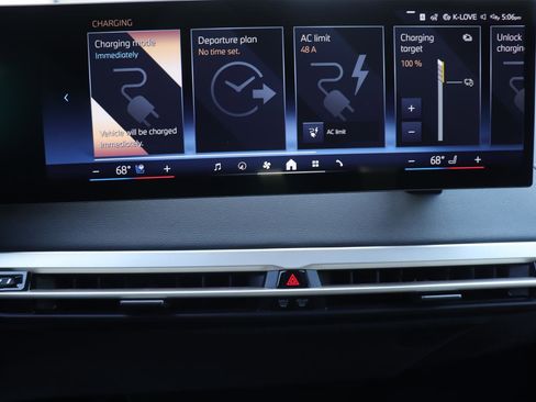 New 2026 BMW iX xDrive60 AWD/4WD image 33