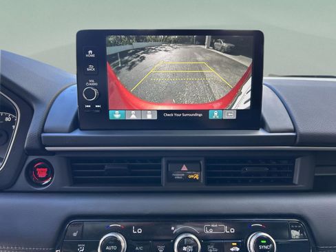 Certified 2025 Honda Pilot Touring image 27