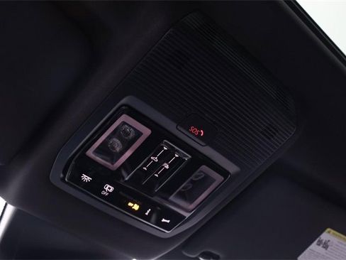 New 2026 Volkswagen Atlas Cross Sport SE image 18