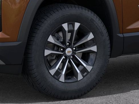 New 2027 Chevrolet Equinox LT w/ LPO, Floor Liner Package FWD image 9
