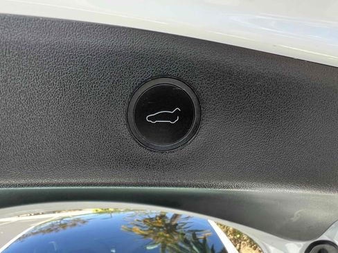 Used 2023 Tesla Model 3 Standard Range image 10