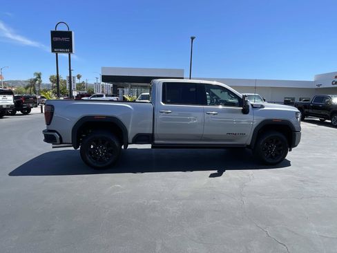 New 2026 GMC Sierra 2500 AT4 w/ AT4 Premium Plus Package AWD/4WD image 4