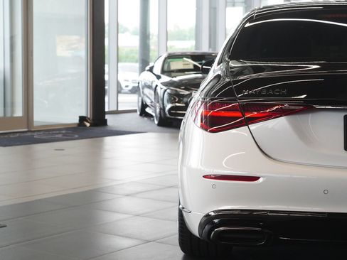 Certified 2024 Mercedes-Benz Maybach S 680 4MATIC image 9