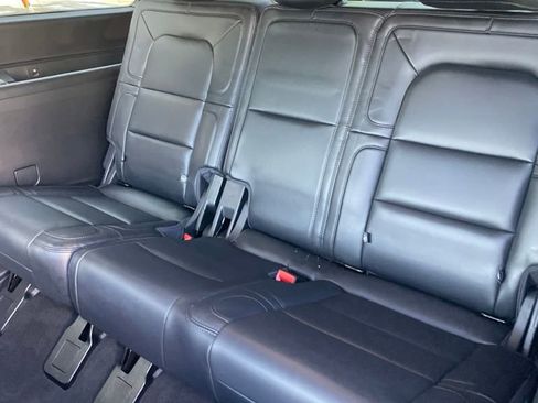 Used 2024 Lincoln Navigator Reserve AWD/4WD image 17