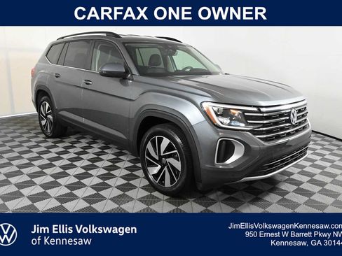 Certified 2024 Volkswagen Atlas SE FWD image 1