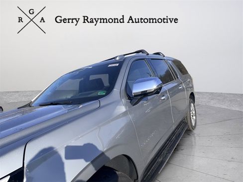 New 2026 Chevrolet Suburban Premier image 13