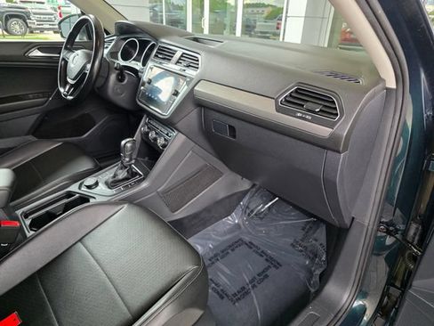 Used 2018 Volkswagen Tiguan SE AWD/4WD image 9