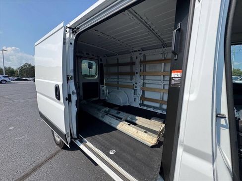 Used 2025 RAM ProMaster 2500 w/ U-Haul Equipment Group FWD image 11