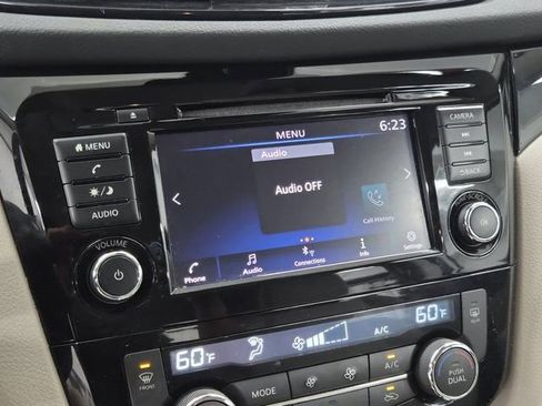 Used 2022 Nissan Rogue Sport SV w/ Technology Package image 21