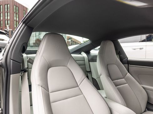 Certified 2024 Porsche 911 Carrera RWD image 32