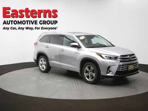 Used 2019 Toyota Highlander Limited w/ Carpet Mat Package (TMS) AWD/4WD image 55