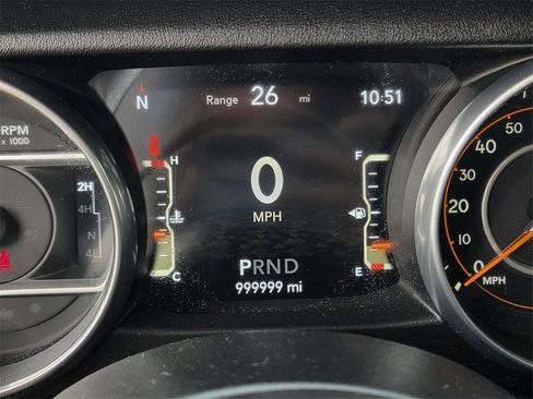 Used 2018 Jeep Wrangler Unlimited Sahara w/ Cold Weather Group image 21