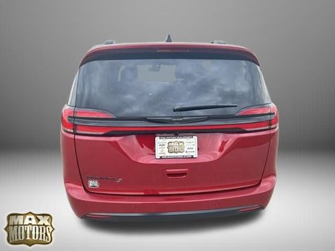 New 2026 Chrysler Pacifica Select image 7