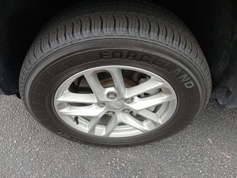 Certified 2023 Jeep Grand Cherokee Limited image 9