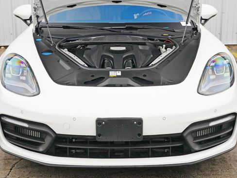 Used 2021 Porsche Panamera w/ Premium Package image 8