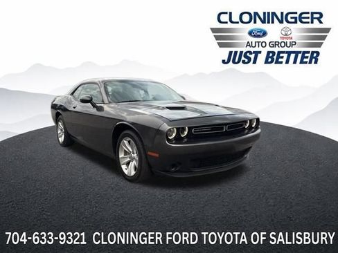 Used 2023 Dodge Challenger SXT RWD image 1