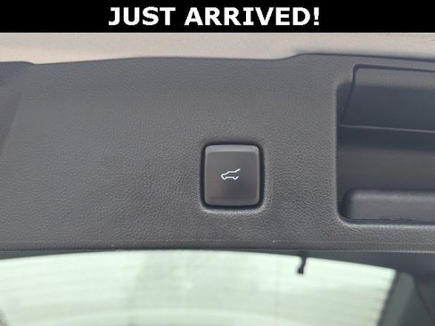 Used 2022 Ford Escape Titanium w/ Titanium Elite Package image 9