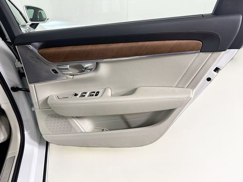 Used 2018 Volvo S90 T6 Inscription w/ Convenience Package AWD/4WD image 32