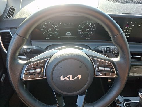 Used 2024 Kia Seltos SX w/ SX Sunroof Package AWD/4WD image 20