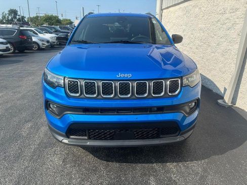Used 2023 Jeep Compass Latitude AWD/4WD image 11